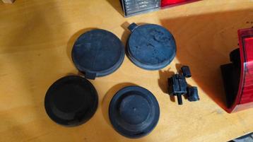 Volvo V70 type 2 rubber koplamp doppen (binnenzijde) beschikbaar voor biedingen