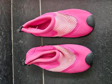 Waterschoenen maat 27 beschikbaar voor biedingen