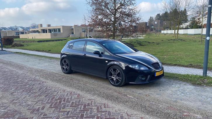 Seat Leon Cupra 2.0 tfsi 2007 Airco Cruise Control Radio, Auto's, Seat, Bedrijf, Leon, Benzine, MPV, Geïmporteerd, Zwart, Ophalen