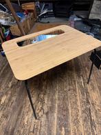 Handig krantentafeltje, Ophalen, Gebruikt