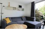 Gratis Hoekbank - Vierpersoons, Huis en Inrichting, Banken | Bankstellen, Ophalen, 250 tot 300 cm, Gebruikt, Hoekbank