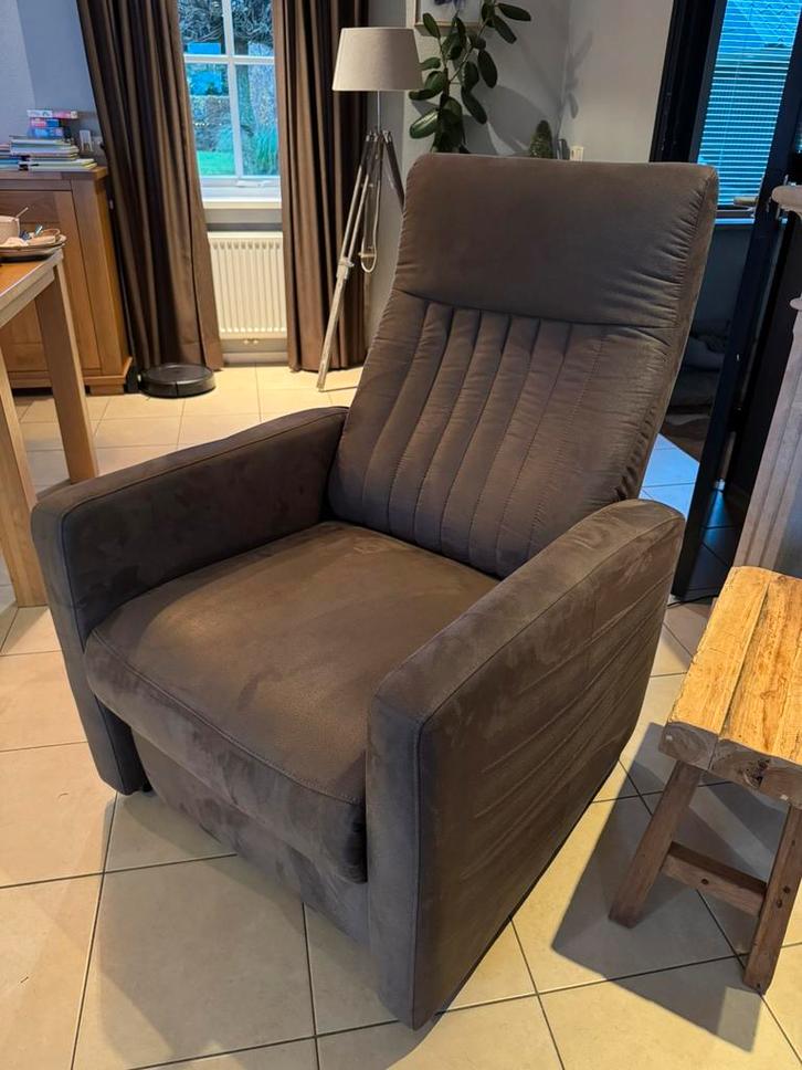 Relax fauteuil sta-op taupe bruin Large elektrisch, Huis en Inrichting, Fauteuils, Zo goed als nieuw, Leer, 50 tot 75 cm, 75 tot 100 cm