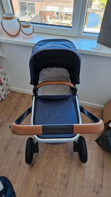 Kinderwagen Dubatti One E3 met toebehoren beschikbaar voor biedingen