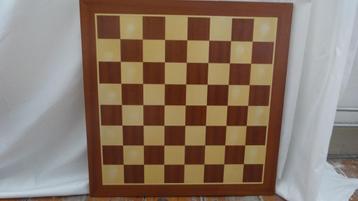 Chess Board beschikbaar voor biedingen