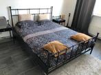 Mooi zwart metalen twee persoonsbed, 160 breed, 2,00 lang, Huis en Inrichting, Zwart, Tweepersoons, Ophalen of Verzenden, Zo goed als nieuw