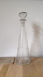 Glazen karaf / vaas / fles met slinger motief aan zijkant, Antiek en Kunst, Antiek | Glas en Kristal, Ophalen of Verzenden