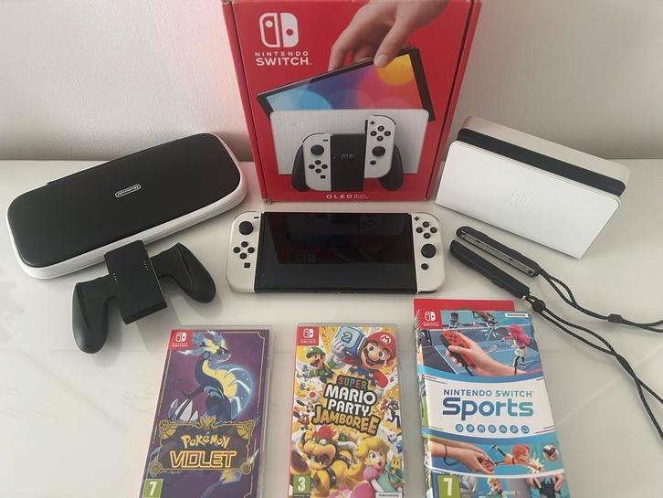 Nintendo Switch OLED + Games (Zo Goed Als Nieuw), Spelcomputers en Games, Games | Nintendo Switch, Zo goed als nieuw, Overige genres