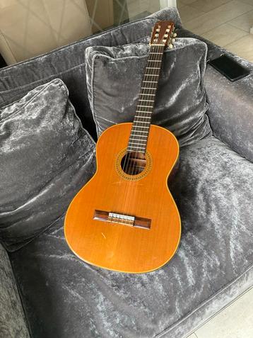 Avora handgemaakte Klassieke Gitaar incl. Hoes beschikbaar voor biedingen