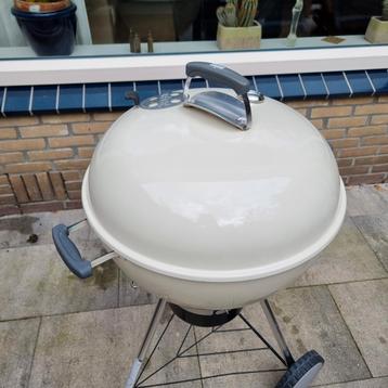 Weber BBQ Beige - Zo Goed Als Nieuw! beschikbaar voor biedingen
