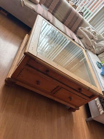 Mooie Eiken Salontafel beschikbaar voor biedingen