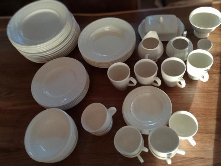 Wedgewood servies, Huis en Inrichting, Keuken | Servies, Zo goed als nieuw, Compleet servies, Wedgwood, Aardewerk, Ophalen