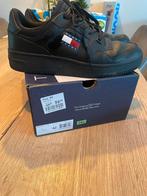 Schoenen gympen sneakers tommy hilfiger 42 zwart, Ophalen of Verzenden, Zo goed als nieuw, Zwart, Boots
