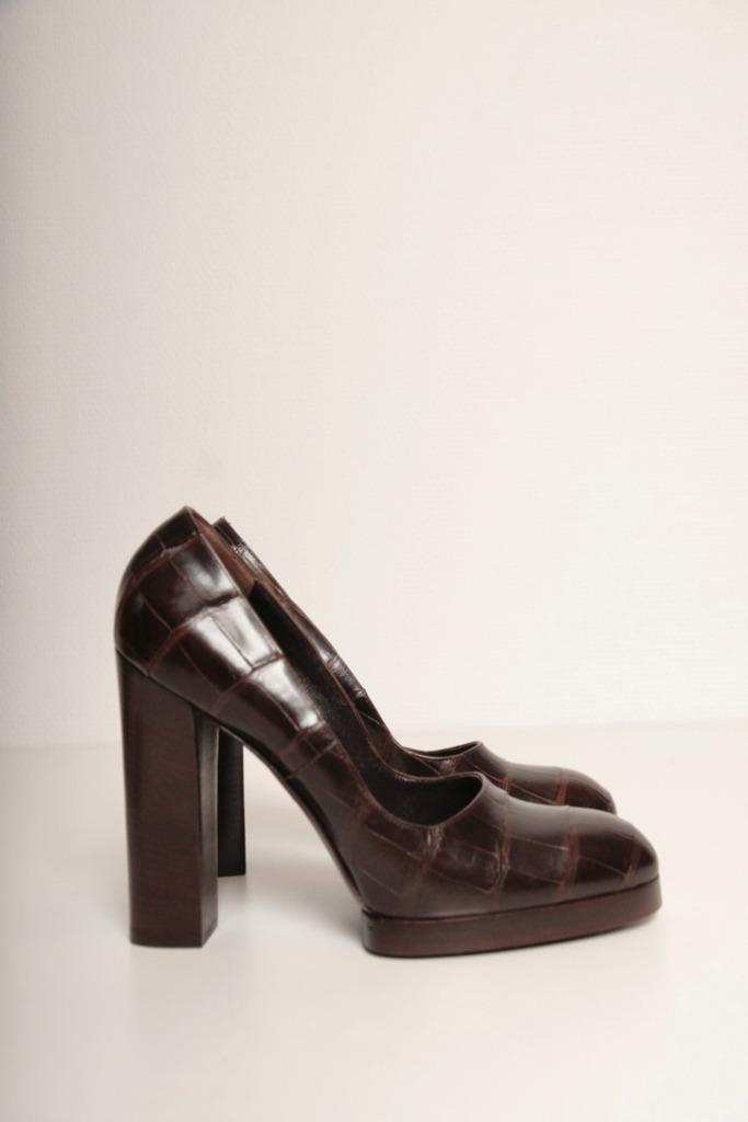 GUCCI Zeer luxe en stevige pump d.bruin 40 NIEUW! WP €1000,-, Kleding | Dames, Schoenen, Nieuw, Pumps, Bruin, Verzenden