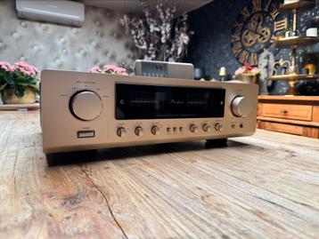 Mooie Accuphase E-213 Versterker beschikbaar voor biedingen