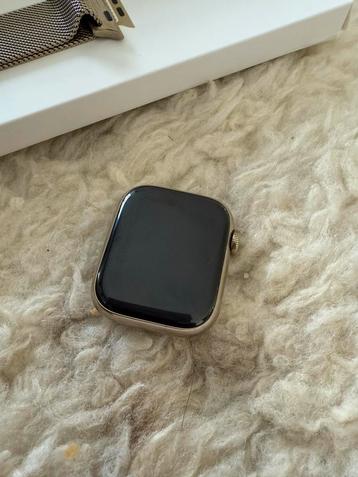 Apple Watch Series 7 41mm Cellular RVS beschikbaar voor biedingen