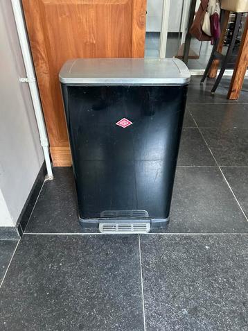 Wesco prullenbak 65 cm hoog, 2 compartimenten beschikbaar voor biedingen