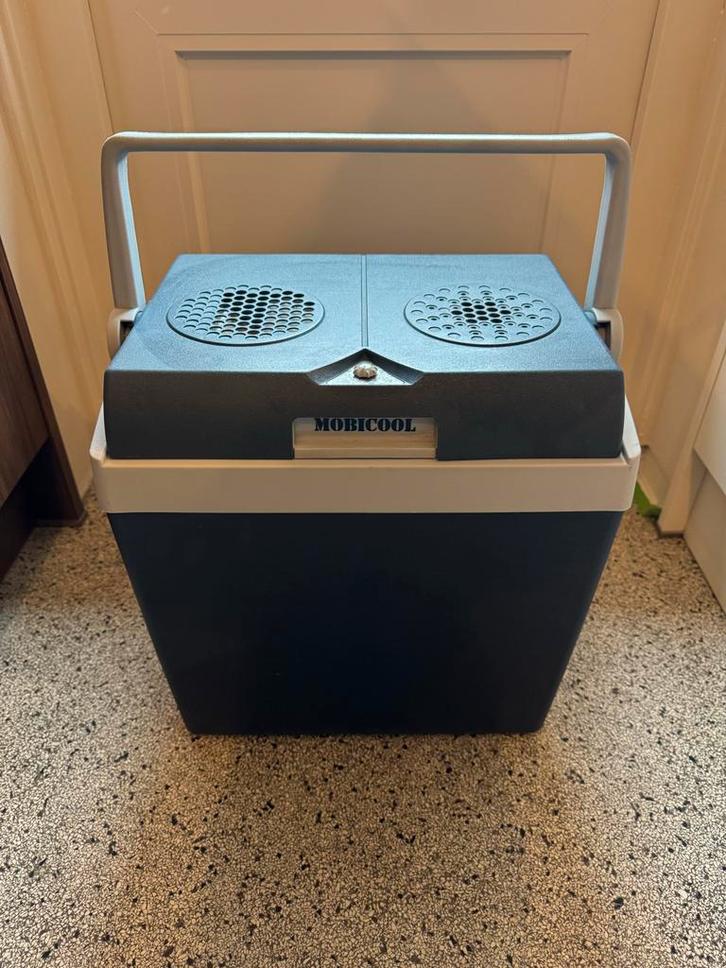 Mobicool Elektrische Koelbox 26L - Auto & Stopcontact, Caravans en Kamperen, Koelboxen, Gebruikt, Koelbox, Elektrisch, Ophalen of Verzenden