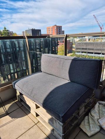 Palletbank met kussens - Balkon/Tuin beschikbaar voor biedingen