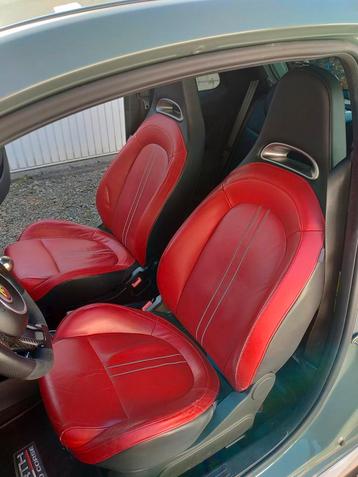 Abarth stoelen en deurpanelen  beschikbaar voor biedingen