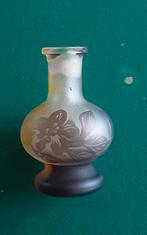 Leuk klein vaasje slechts 8cm stijl Galle, Antiek en Kunst, Antiek | Vazen, Ophalen of Verzenden