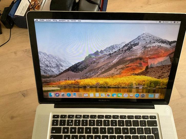 Macbook pro model A1286, Computers en Software, Apple Macbooks, Gebruikt, MacBook Pro, 15 inch, 2 tot 3 Ghz, 256 GB, 8 GB, Qwerty