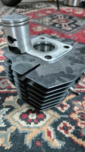 Honda cilinder 80cc  beschikbaar voor biedingen