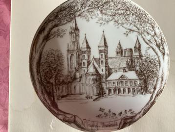 Leuk wand bordje van Hutschenreuther, vrijthof Maastricht beschikbaar voor biedingen