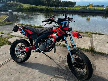77cc Derbi Senda 2015 DRD X-TREME | BEGRENZER | GEREVISEERD beschikbaar voor biedingen
