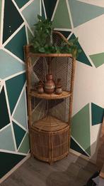 Grote vintage rotan hoekkast, Huis en Inrichting, Ophalen, 50 tot 100 cm, Zo goed als nieuw, Minder dan 100 cm