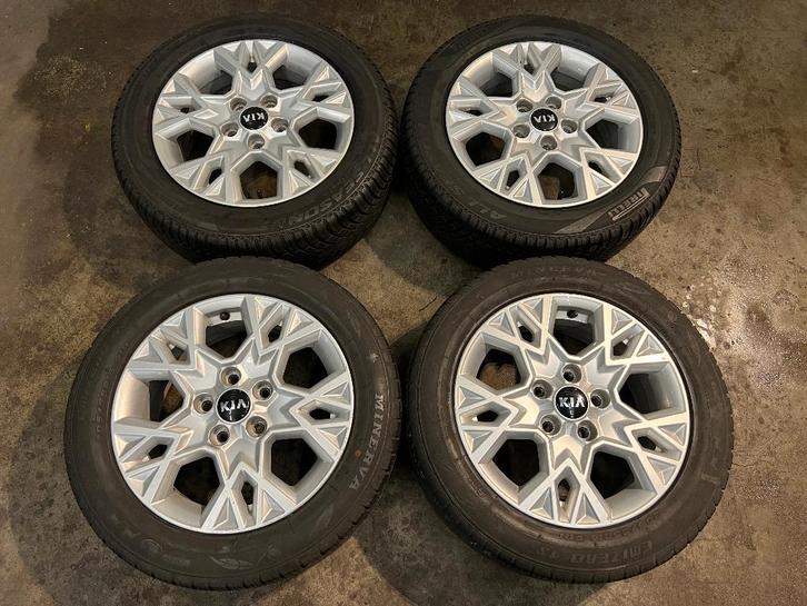 5x114,3 16 inch Kia Ceed, Soul, Venga, Pro Velgen + Banden, Auto-onderdelen, Banden en Velgen, Banden en Velgen, All Season, 16 inch