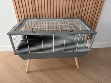 Knaagdierenkooi beschikbaar voor biedingen