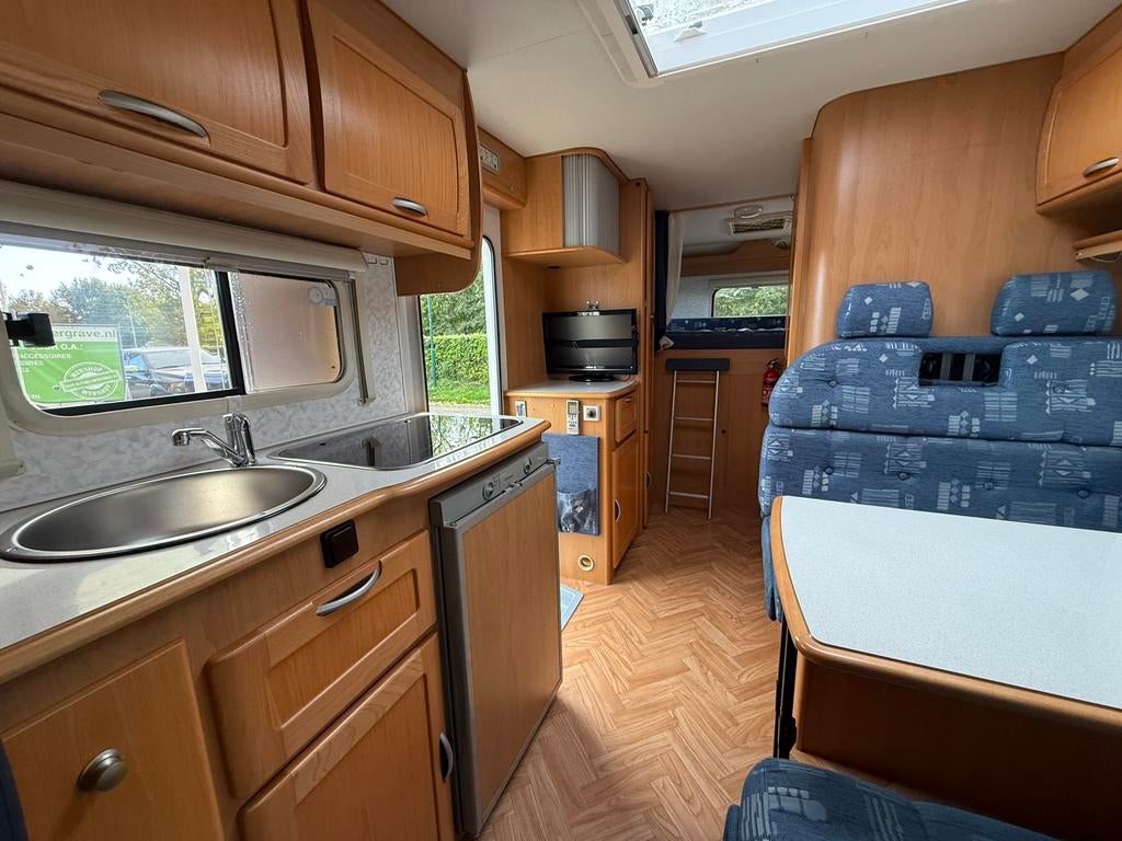 Caravans And Camping Mclouis