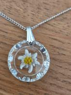 Vintage Edelweiss Hanger Ketting, Met hanger, Kunststof, Gebruikt, Ophalen of Verzenden