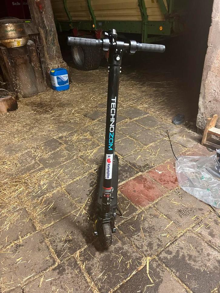 Technozom Lite E-step, Fietsen en Brommers, Steps, Zo goed als nieuw, Elektrische step (E-scooter), Ophalen