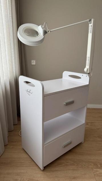 Luxe Bellezi werktafel / trolley met loeplamp beschikbaar voor biedingen