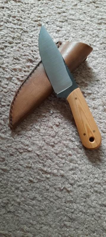 Bushcraft Mes Custom Handgesmeed beschikbaar voor biedingen