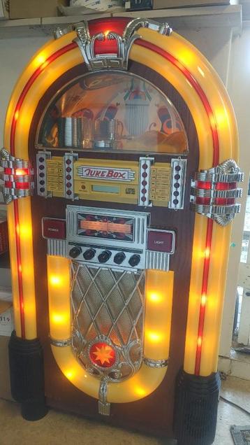 Ricatech Mini Jukebox | CD Speler | MP3 | AM/FM | BT | USB beschikbaar voor biedingen
