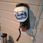 Oude koffiemolen met Delfts blauw motief, Ophalen of Verzenden