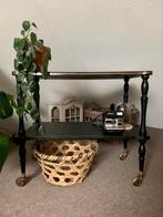 Zwarte trolley, sidetable, houten tafeltje vintage, Huis en Inrichting, Vintage, klassiek, retro, 25 tot 50 cm, Overige materialen