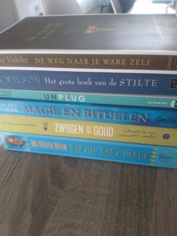 Diverse boeken spiritualiteit