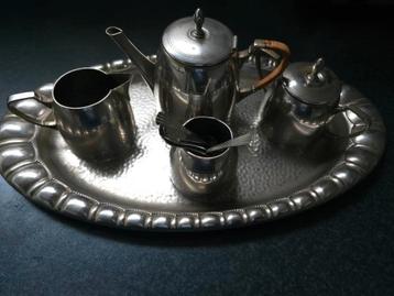 Verzilverd theeservies met dienblad en lepeltjes beschikbaar voor biedingen