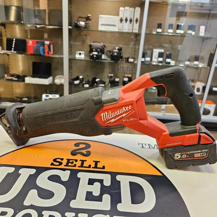 Milwaukee M18 FSZ Reciprozaag + M18 5.0 Accu, Doe-het-zelf en Verbouw, Gereedschap | Zaagmachines, Zo goed als nieuw