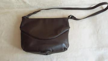 Creation Gabrielle. Leren vintage schoudertas. Bruin. beschikbaar voor biedingen