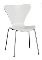 Fritz Hansen/Arne Jacobsen; 2 x witte vlinderstoel, Huis en Inrichting, Stoelen, Ophalen, Zo goed als nieuw, Wit