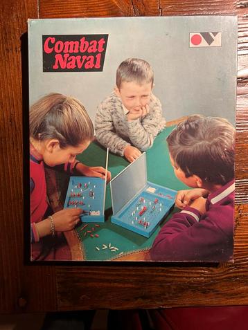 Vintage zeeslag beschikbaar voor biedingen