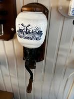 Oude koffiemolen met Delfts blauw decor, Huis en Inrichting, Keuken | Keukenbenodigdheden, Ophalen of Verzenden, Gebruikt
