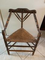 Antieke houten hoekstoel / breistoel met gevlochten zitting, Antiek en Kunst, Antiek | Meubels | Stoelen en Banken, Ophalen