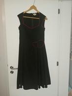 Lindy Bop zwarte jurk met strik maat 46, Ophalen of Verzenden, Onder de knie, Zo goed als nieuw, Maat 46/48 (XL) of groter