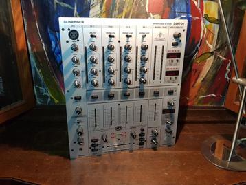 Mixer: Behringer DJX700 beschikbaar voor biedingen