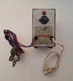 Vintage acculader, Ophalen of Verzenden, Gebruikt